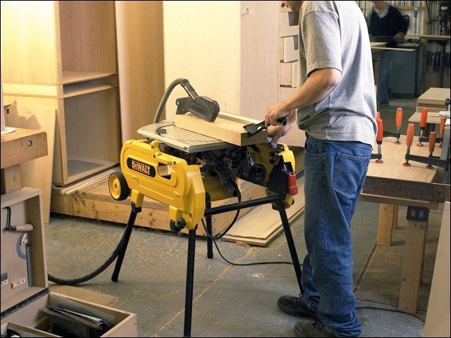 מסור שולחני גרונג - דגם DEWALT DEWD27107