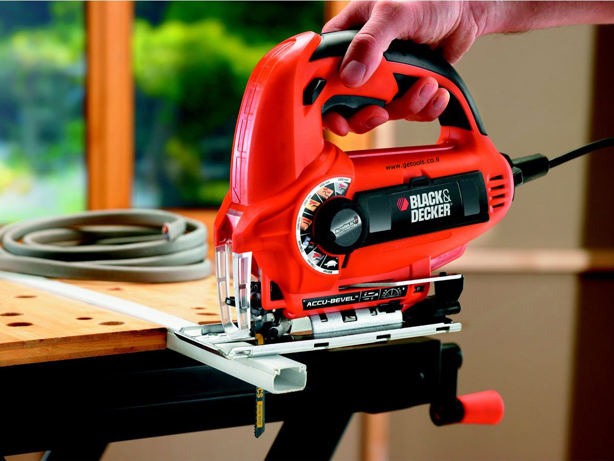 מסור אנכי בלק אנד דקר Black & Decker B-KS900SK