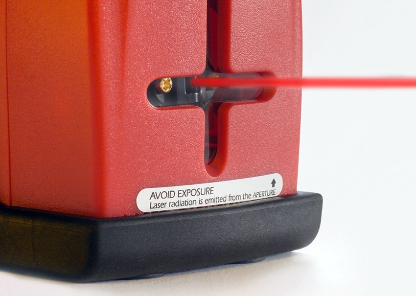 פעולת קרן הלייזר בפלס לייזר 892 Prolaser® Plus עם סמן לייזר של חברת קפרו