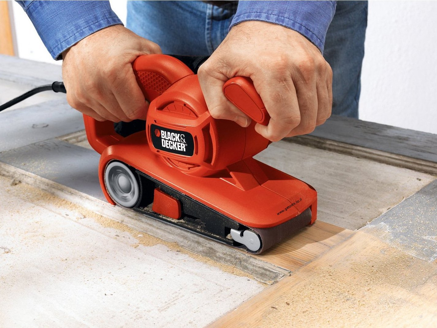 מלטשת סרט בלק אנד דקר Black and Decker B-KA86