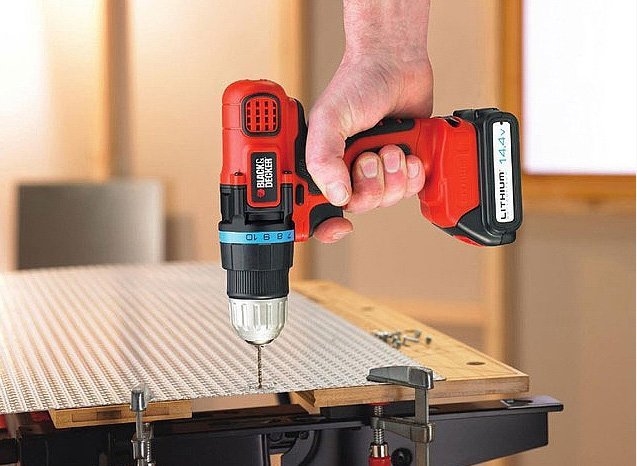 BLACK AND DECKER B-EGBL14K