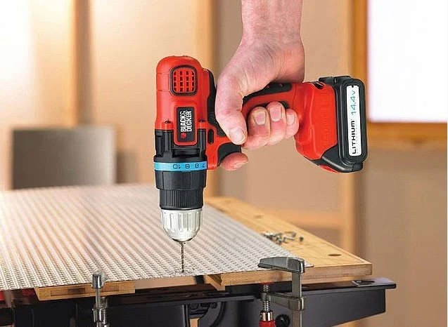BLACK AND DECKER B-EGBL14K
